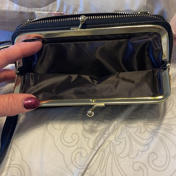 Wallet purse GREAT SHOPPING COMPANION!! Ditch the purse - Picture 4 of 4
